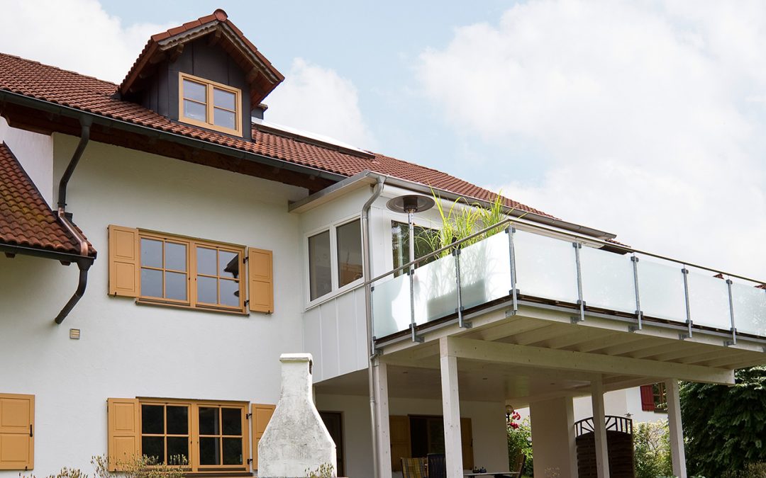 Wintergarten-Anbau mit großer Sonnenterrasse