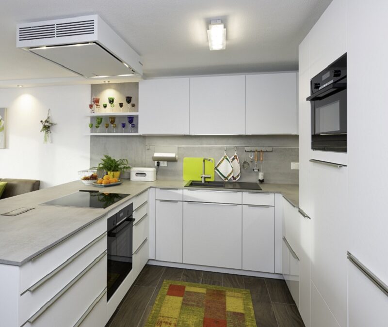 Helle Eleganz mit Betonoptik