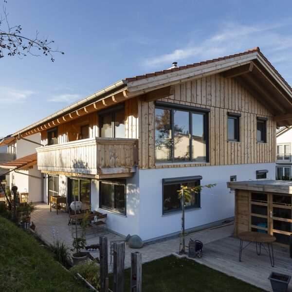 Zweifamilien-Holzhaus in Nesselwang
