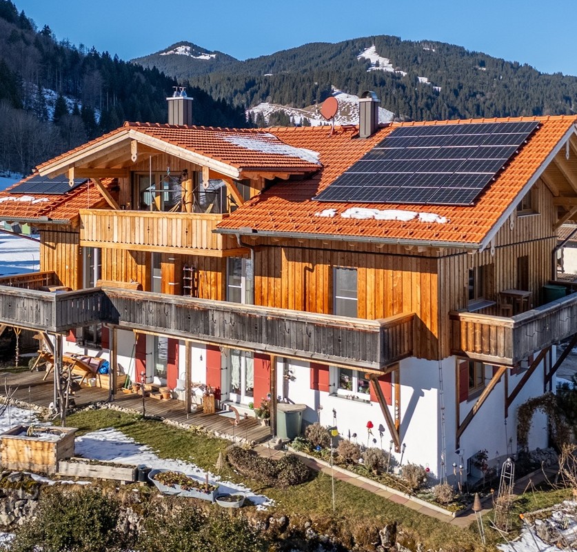 Aufstockung Zwei-Familienhaus in Pfronten